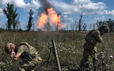 Ukraine tuyên bố sẵn sàng 'đóng băng' chiến tuyến để tìm kiếm hòa bình với Nga