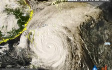Siêu bão mạnh nhất thế giới 2026 Champi biến thành hình số 6 kỳ dị: Đang áp sát với gió giật cấp 14, trường học đóng cửa, sân bay tê liệt