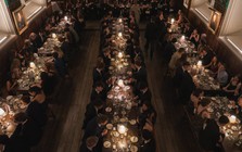 Sắp hết tháng 10, nhà ăn Hogwarts đây rồi, còn thư nhập học của tôi đâu?