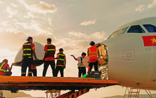 Vietjet của tiến sĩ Nguyễn Thị Phương Thảo đang tuyển nhiều nhân sự thực hiện nhiệm vụ đặc biệt trên máy bay: Không phải phi công hay tiếp viên, chỉ cần bằng trung cấp