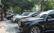 Giá gửi ô tô tăng, người dân nội đô Hà Nội xoay sở tìm chỗ đỗ xe