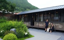 Ký hợp đồng thuê nhà 72 triệu/tháng trong 20 năm, cô gái SN 1995 chi thêm 2,3 tỷ đồng biến thành "viện dưỡng lão" cho bố mẹ