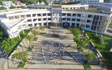 Đây là ngôi trường ở Đà Nẵng có cựu học sinh nổi tiếng lọt đề cử Top 100 Gương mặt đẹp nhất thế giới