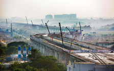 Dừng toàn bộ việc xây dựng 2 tuyến metro trong 18 tháng, vốn đầu tư đội gấp đôi lên 420.000 tỷ đồng mới thấy "lối thoát"