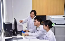 Một trường đại học chi hơn nửa tỷ chiêu mộ giáo sư làm giảng viên