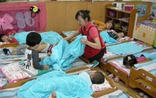 Trẻ có nhất định phải ngủ trưa không? Ép con ngủ có khi còn nhiều tác hại!