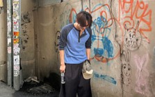 Thảm cảnh của nam ca sĩ bị kê biên tài sản vì nợ 7,7 tỷ: Trong túi còn 19.000 đồng, phải sống dựa vào gạo cứu đói của đồng nghiệp