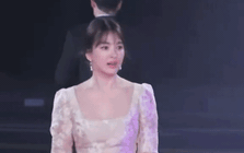 Mỹ nhân showbiz đẹp bất biến 30 năm không tìm nổi bản sao: Tuổi 44 vẫn là tượng đài nhan sắc, style ngày càng cuốn