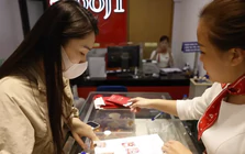 Giá vàng nới rộng khoảng cách với thế giới, nhà đầu tư lưu ý gì?