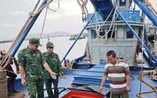 Bắt giữ tàu chở 50.000 lít dầu không rõ nguồn gốc