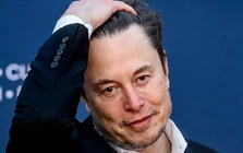 Elon Musk chia tay bạn gái