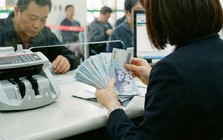 Một người đàn ông rút 1,7 tỷ đồng tiền tiết kiệm, vay thêm 1,5 tỷ đồng để “làm nhiệm vụ”