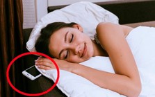 Lời khuyên cho tất cả người sạc đèn pin, pin điện thoại qua đêm