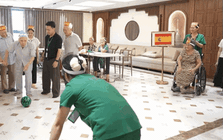 Ở viện dưỡng lão cao cấp, cụ 92 tuổi vẫn thèm bún chả, nhớ bát canh riêu; người 86 tuổi mong bữa cơm nhiều rau, ít thịt