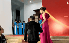 Cậu bé Việt kiều bị bỏ rơi ngay ngày đầu về nước, 18 năm sau thành bậc thầy cổ trang trăm tỷ của Vbiz