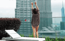 Nữ diễn viên tái hôn với nhân viên bảo bán hiểm lương gần 9 tỷ/năm, gara nhà đậu toàn Porsche - Lamborghini