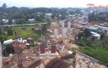 Cao tốc TPHCM - Mộc Bài rầm rộ thi công, dần lộ hình hài