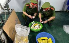 Triệt phá cơ sở sản xuất hơn 1,2 triệu lọ C sủi giả ở Hà Nội