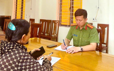 Đi bán vàng thì các tiệm vàng đóng cửa, người phụ nữ SN 1969 trực tiếp đến trình báo công an