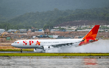 Đúng hôm nay - 8/10, sân bay Tân Sơn Nhất ghi nhận 2 máy bay bất ngờ chuyển hướng hạ cánh
