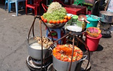 Bộ Y tế: Không dùng găng tay khi tiếp xúc trực tiếp thực phẩm chín, chủ quán có thể bị phạt đến 1 triệu đồng