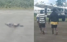 Máy bay dân dụng bị bắn khi hạ cánh ở Indonesia, 2 người thiệt mạng