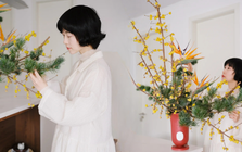 Tết 2026: Đừng chỉ cắm đào hay ly, thử ngay loài hoa "thơm thấu tâm can" này để phòng khách vừa sang vừa vượng khí, ngắm thôi cũng thấy cả một vườn xuân đắt giá!