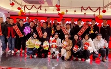 Ông chủ than nghèo, hủy thưởng Tết, 5 nhân viên bức xúc nghỉ việc: Ngày làm việc cuối cùng những người ở lại nhận 1 tin nhắn mà ngỡ ngàng