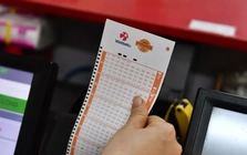 32 vé Vietlott trúng giải nhất tối 28 Tết