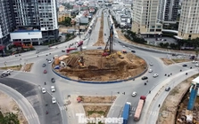 Lắp đèn chiếu sáng cho người dân qua công trường giao thông đẹp nhất Hải Phòng ngày Tết