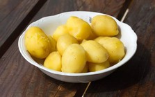 Tôi đã giảm từ 100kg xuống còn 88kg chỉ nhờ ăn 1 loại củ khi bụng đói vào bữa sáng: Không phải khoai lang!