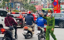 Mùng 1 Tết, ra đường vi phạm giao thông có bị xử phạt nặng hơn ngày thường?