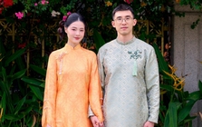 Midu - Minh Đạt "xông đất" Mùng 1, hội nhà giàu ú ụ liên tục cập nhật ngày đầu năm