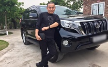 "Tùng Lò Gạch" giàu có tuổi xế chiều: Rảnh thì ra khách sạn ăn, làm việc theo cơn