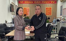 Phát hiện 2 cây vàng, 1 thẻ ngân hàng có 300 triệu đồng ngay trước cổng Công an tỉnh