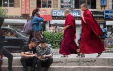 Quốc gia "hạnh phúc nhất thế giới" ra quyết định khiến thế giới ngỡ ngàng: Sau 1 năm, cái kết thành phũ phàng