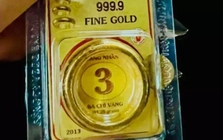 Dùng tiền lì xì Tết mua vàng hay tự do tiêu sài?