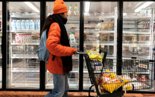 Thước đo lạm phát then chốt tăng vượt dự báo: Fed sẽ không cắt giảm lãi suất cho đến giữa năm?