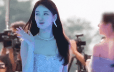 Màn ra mắt đi vào lịch sử của mỹ nhân số 1 showbiz, tìm đỏ mắt cũng không thể ra trường hợp thứ hai