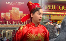 [ẢNH, CLIP] Tiệm vàng hôm nay: Giá vàng gần 18,5 triệu đồng/chỉ, "Thần Tài" xin dừng phục vụ vì khách mua vàng quá đông