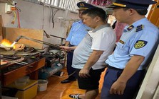 Một tiệm vàng có tiếng vừa bị buộc tiêu hủy sản phẩm, phạt hơn 200 triệu đồng