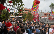 Cảnh tượng tại nơi chỉ họp chợ duy nhất 1 lần trong năm: Đêm nay mới là chính hội