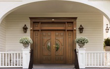 Cửa chính phạm 5 lỗi phong thủy này: Làm ăn trục trặc, con cái thiếu duyên