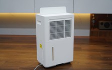 Nồm ẩm miền Bắc đến thật rồi - mẫu máy hút ẩm nhỏ gọn, giá 6,8 triệu này sẽ là lời giải cho ngôi nhà của bạn