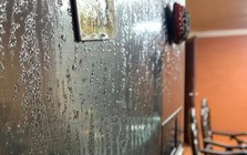 Sau Tết Hà Nội nồm ẩm: Bác sĩ nói có 5 nhóm người dễ đổ bệnh nhất, chỉ ra biện pháp bảo vệ sức khỏe từ gốc