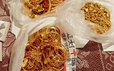 Tịch thu 3055,02 gram vàng trong ba lô một người đàn ông