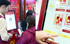 CLIP Chi tiết cách sử dụng chiếc máy cứ chạm vào và vàng ra đang hot ở Hà Nội