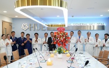 Lãnh đạo UBND TP Huế đến thăm và chúc mừng đội ngũ y bác sĩ tại Bệnh viện Đa khoa Quốc tế Huế