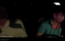 Tài xế taxi bị kẹp cổ, hành hung vì không nhận chở khách: Danh tính kẻ hành hung