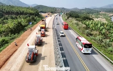 Toàn cảnh công trường mở rộng cao tốc Nội Bài – Lào Cai sau kỳ nghỉ Tết